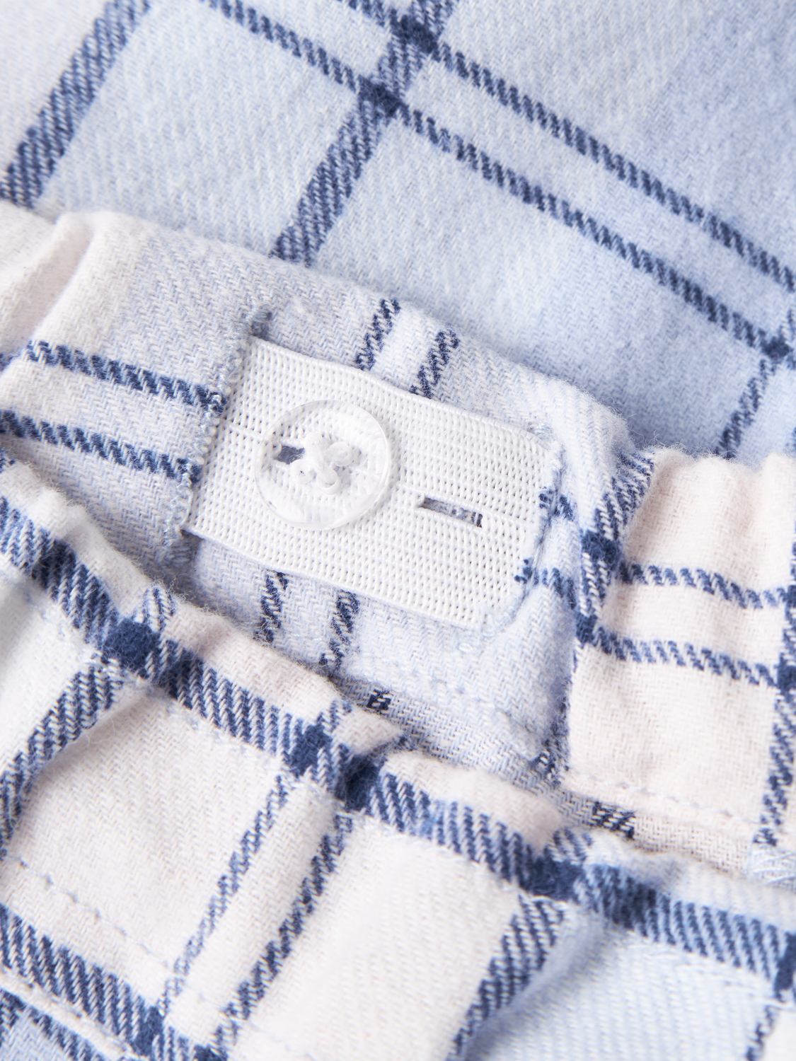 model_shot-front_full